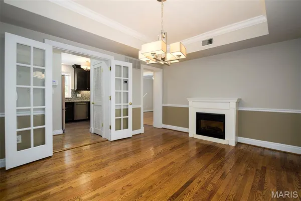 $2,895 | 7331 Forsyth Boulevard, Unit 1E, University City, MO 63105