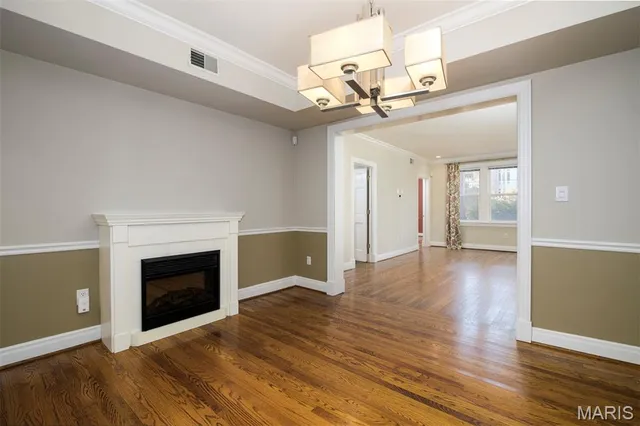 $2,895 | 7331 Forsyth Boulevard, Unit 1E, University City, MO 63105