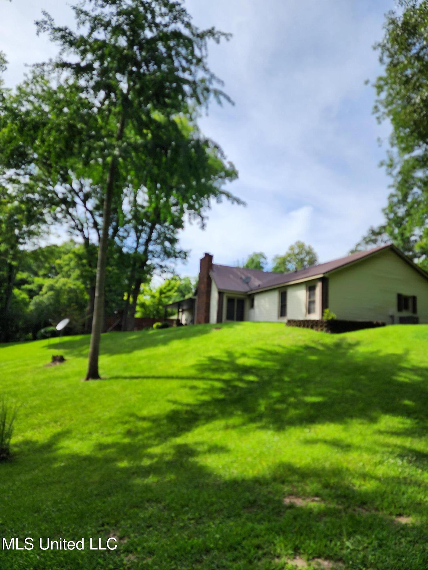 1446 Ridge Road Yazoo City, MS 39194 - Photo 2 of 13 1000011178