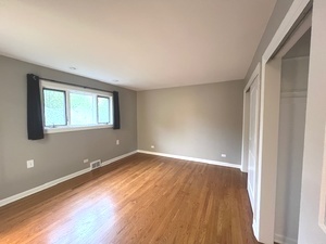 556 Barton Avenue Evanston, IL 60202 - Photo 11 of 43