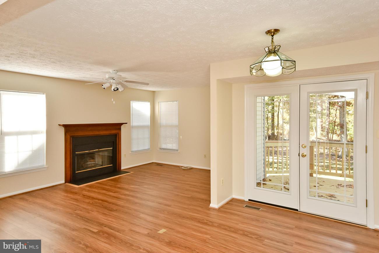 9080 Manorwood Road Laurel, MD 20723 - Photo 13 of 22 Family Room
