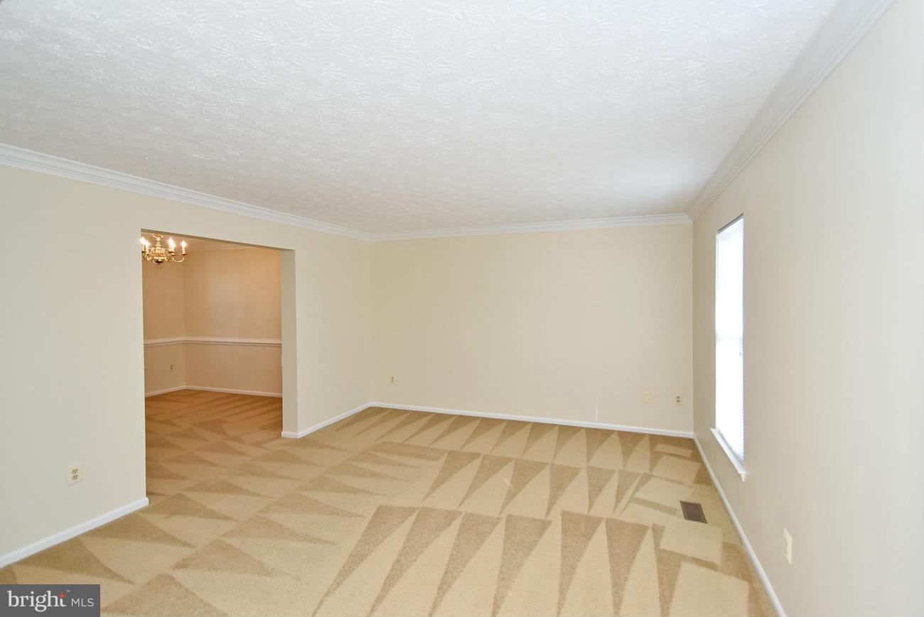9080 Manorwood Road Laurel, MD 20723 - Photo 7 of 22 Living Room