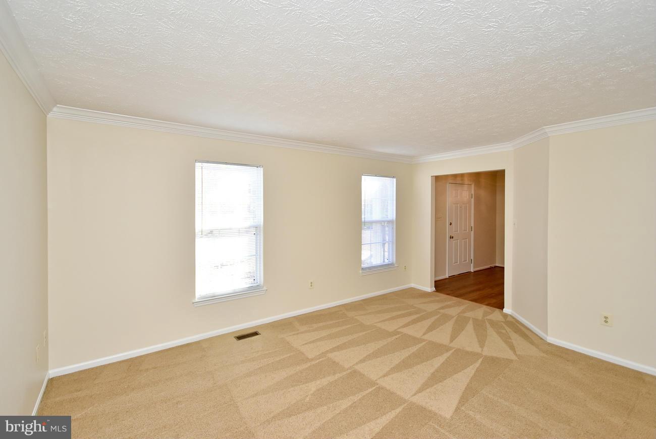 9080 Manorwood Road Laurel, MD 20723 - Photo 8 of 22 Living Room