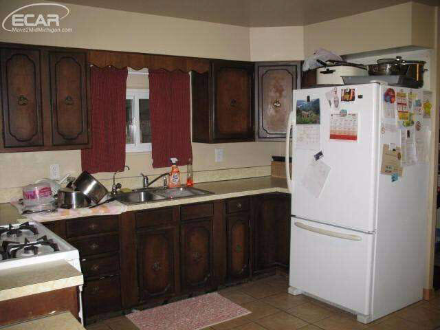 7044 Carpenter Road Flushing, MI 48433 - Photo 5 of 17 20932129-4.JPG