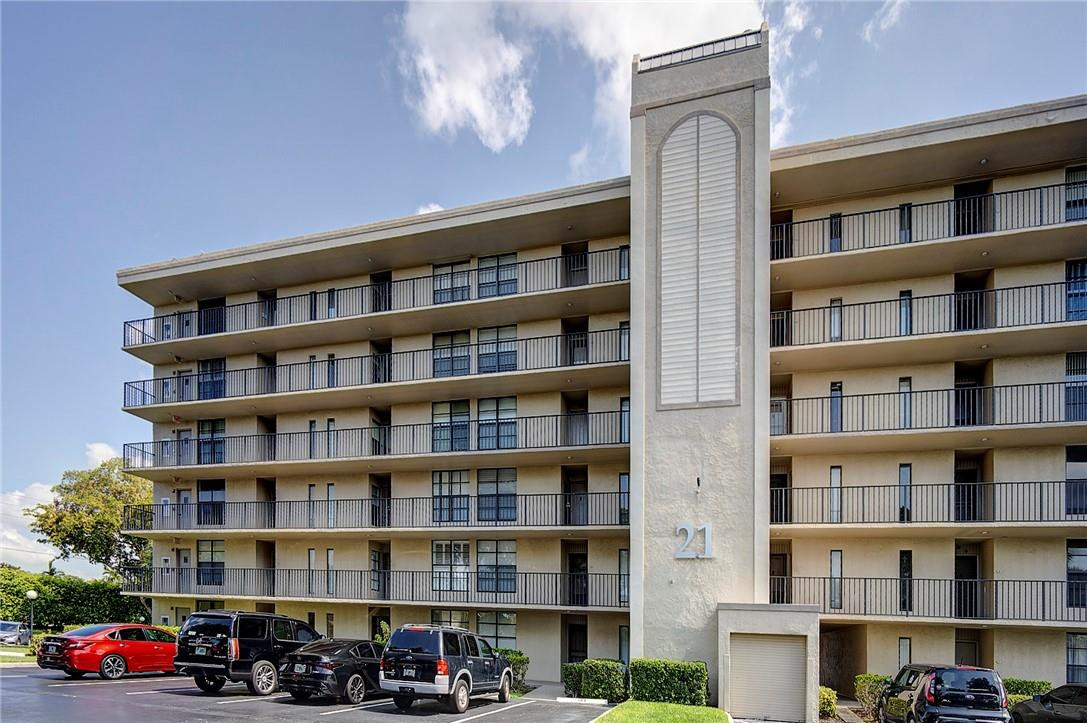 21 Royal Palm Way, Unit 502 Boca Raton, FL 33432 - Photo 28 of 28 Photo 28