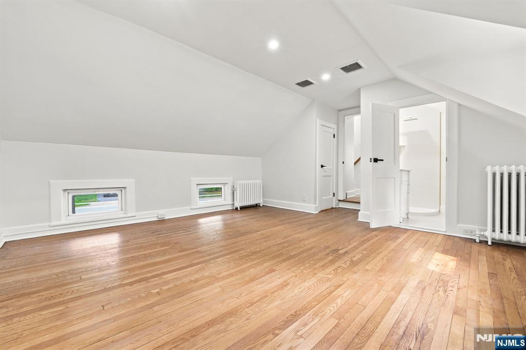 867 River Road Teaneck, NJ 07666 - Photo 20 of 45