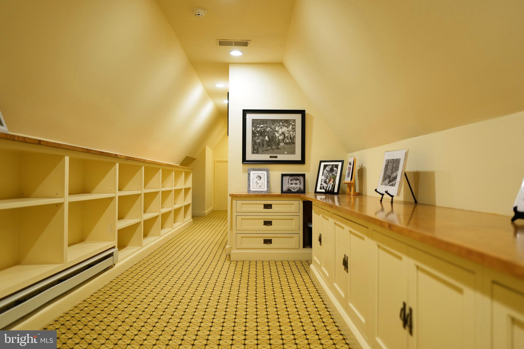 56 Tunbridge Road Haverford, PA 19041 - Photo 42 of 60 3rd Floor Home Office/Flex Space - Great Storage