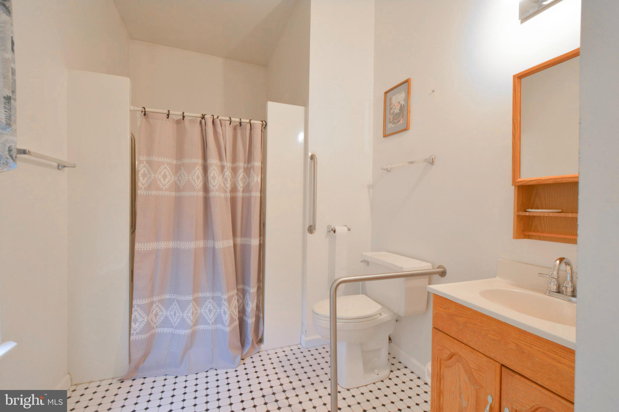 86 Groff Road Monroeville, NJ 08343 - Photo 28 of 37 In Law Suite