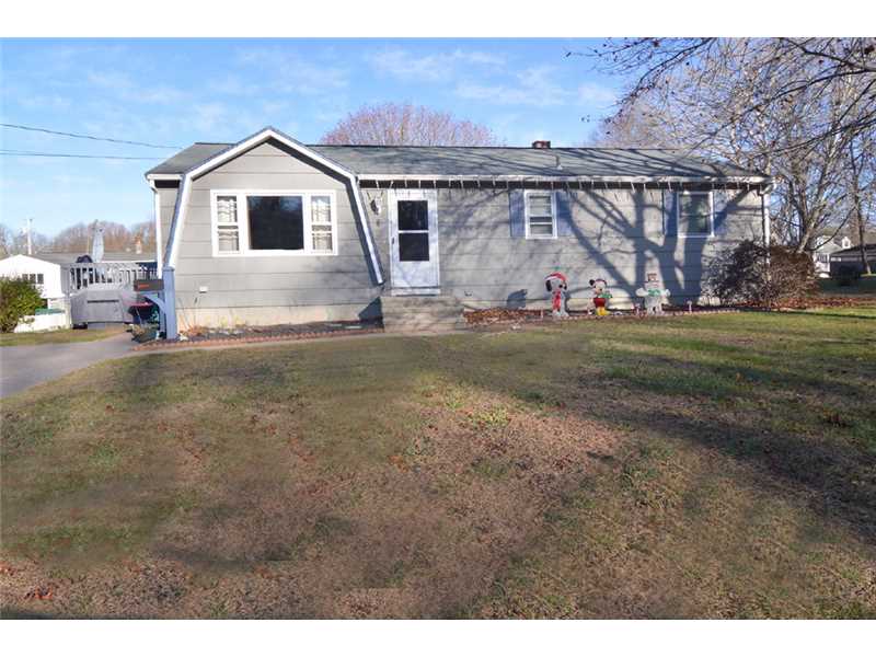 29 Riverdale Road Westerly, RI 02891 - Photo 1 of 25 Exterior Front.