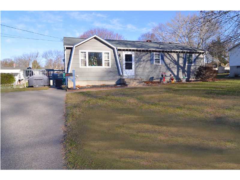 29 Riverdale Road Westerly, RI 02891 - Photo 17 of 25 Exterior Front.