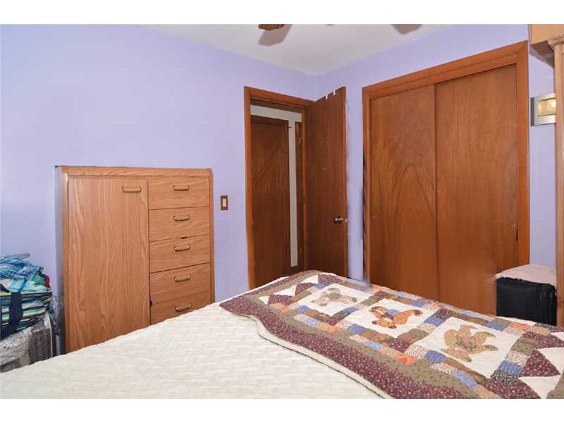 29 Riverdale Road Westerly, RI 02891 - Photo 10 of 25 Bedroom.