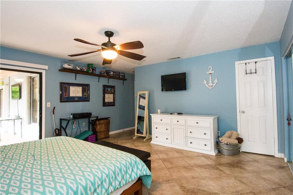 4269 Southeast Robertson Road Stuart, FL 34997 - Photo 18 of 37 Gallery Image 18