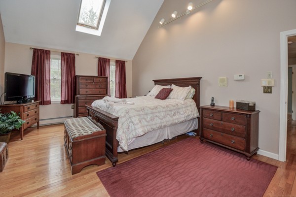 17 Fowler Street Upton, MA 01568 - Photo 13 of 29 Gallery Image 13
