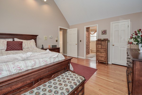 17 Fowler Street Upton, MA 01568 - Photo 14 of 29 Gallery Image 14
