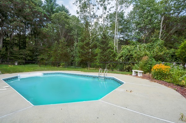 17 Fowler Street Upton, MA 01568 - Photo 24 of 29 Gallery Image 24