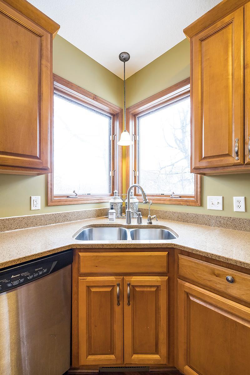 5976 Idlewood Road Mound, MN 55364 - Photo 6 of 42