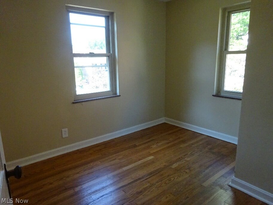 1183 Pennfield Road Cleveland, OH 44121 - Photo 8 of 9