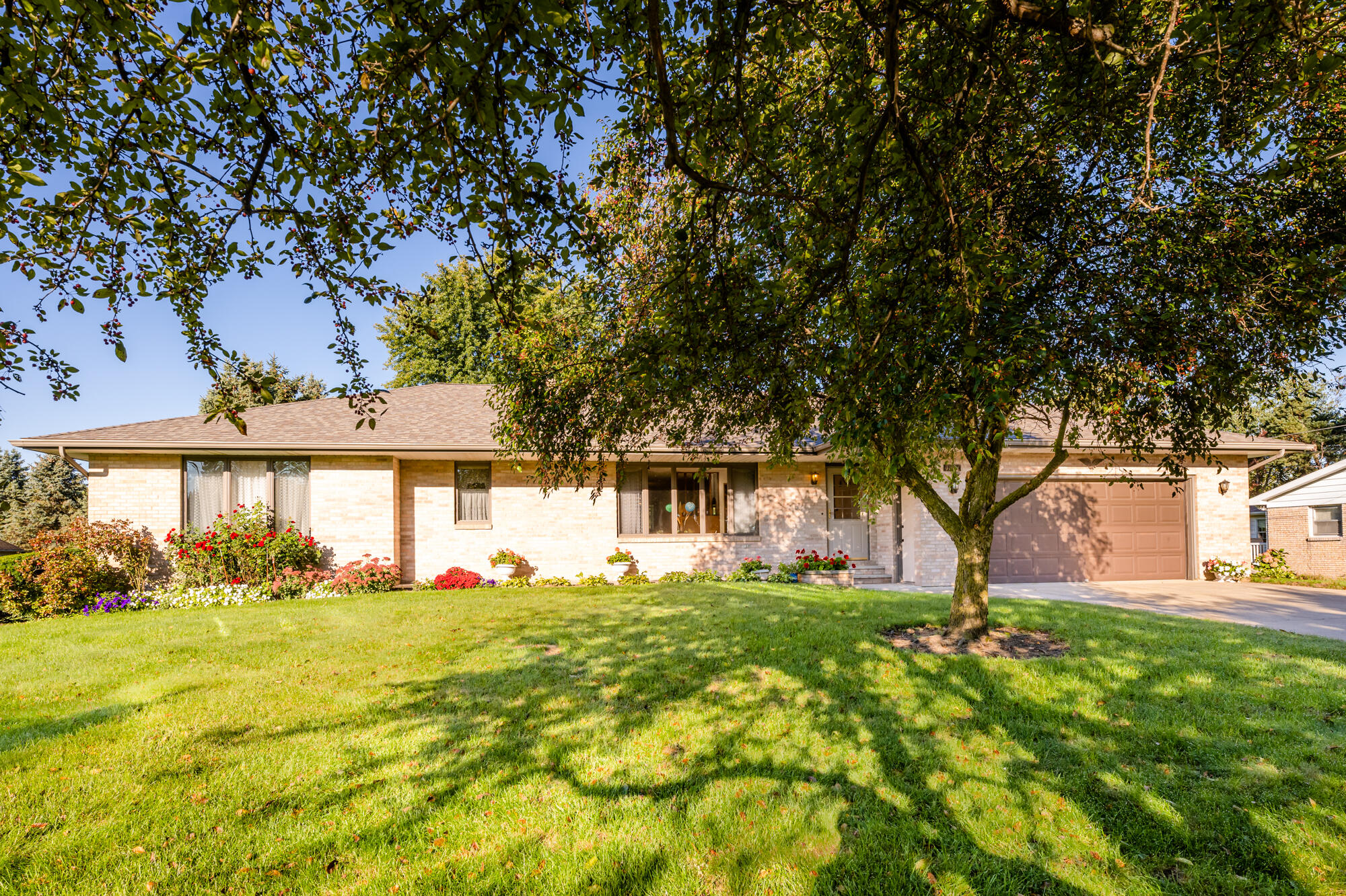 4800 Scottdale Road St. Joseph, MI 49085 - Photo 1 of 37 Scottdale-101