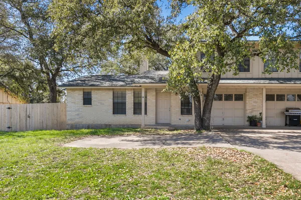 $1,695 | 3802 Foust Trail, Unit A, Georgetown, TX 78628
