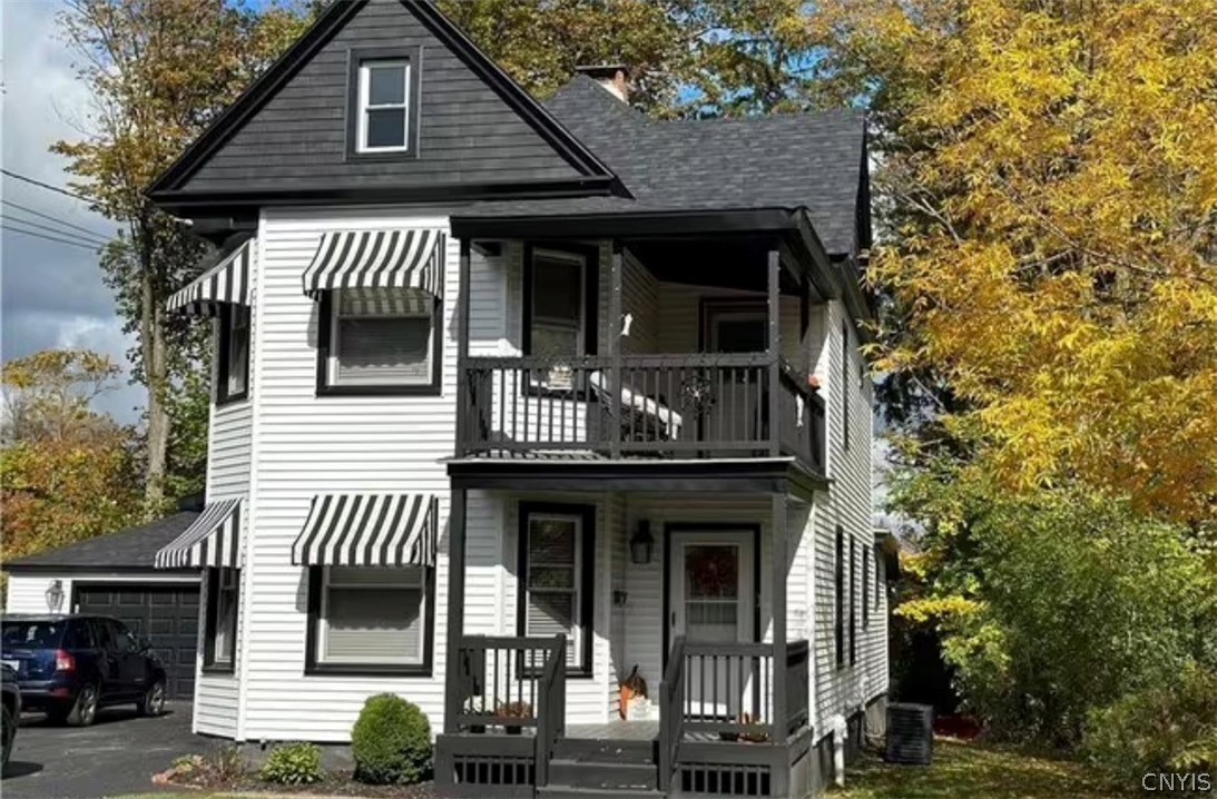 26 Paris Road New Hartford, NY 13413 - Photo 1 of 13