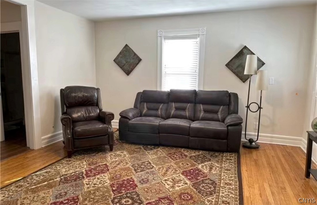 26 Paris Road New Hartford, NY 13413 - Photo 5 of 13