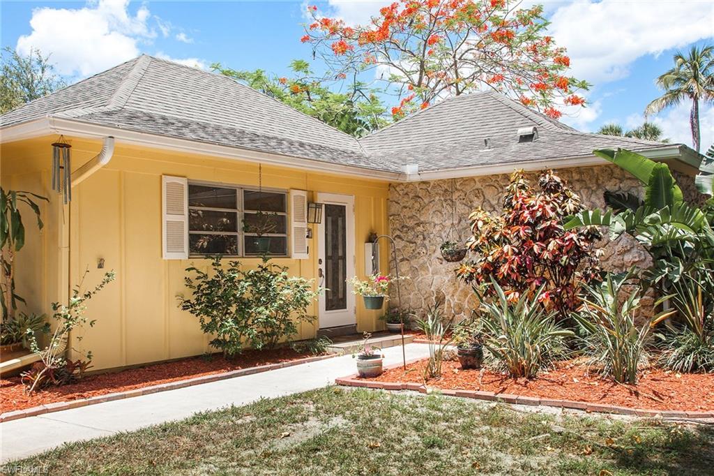 1201 Solana Road, Unit 1 Naples, FL 34103 - Photo 13 of 14 Gallery Image 13