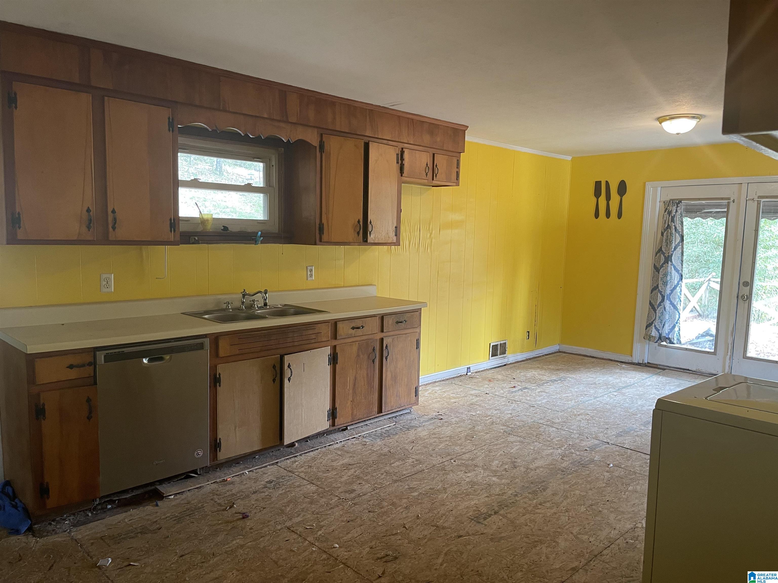 98 Cleburne Street Attalla, AL 35954 - Photo 3 of 22