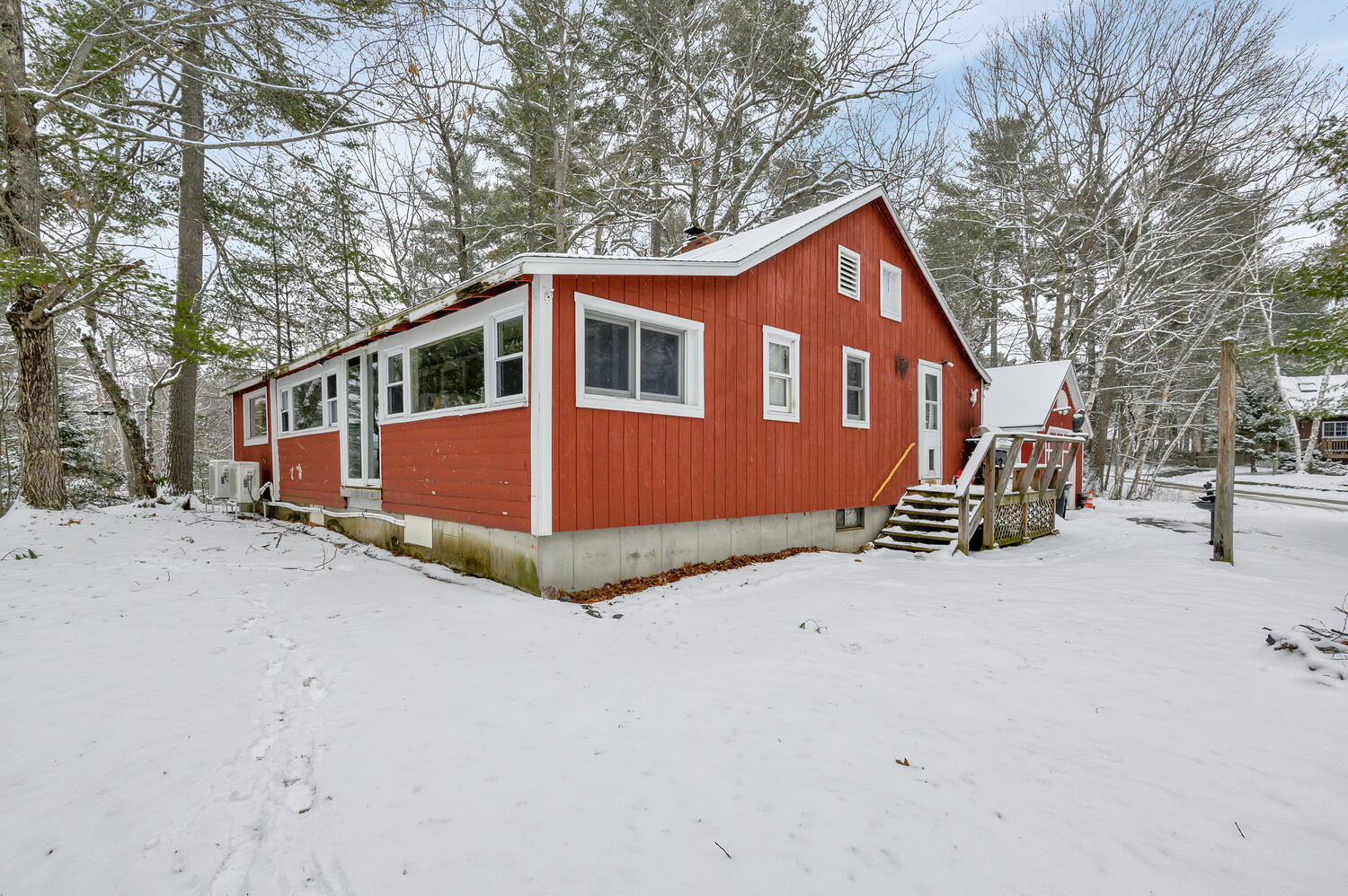 2 Crescent Lane Raymond, ME 04071 - Photo 27 of 32 2 Crescent Ln Raymond ME 04071-large-027