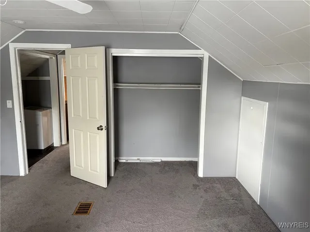 $189,900 | 244 Kettering Drive, Tonawanda, NY 14223