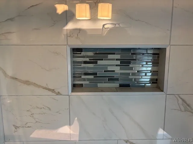 $189,900 | 244 Kettering Drive, Tonawanda, NY 14223