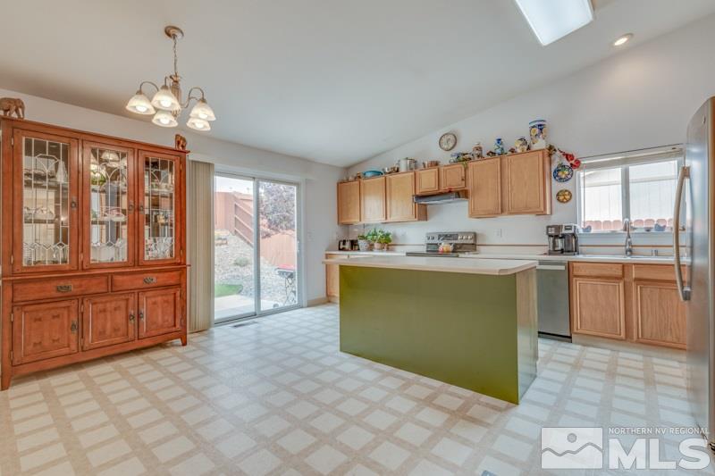 17899 Empire Court Reno, NV 89508 - Photo 9 of 26 Photo 12