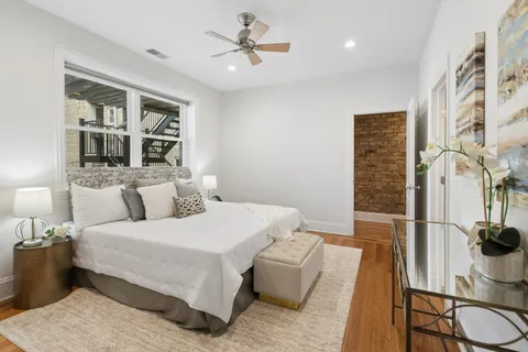 $535,000 | 5540 North Glenwood Avenue, Unit 2S, Chicago, IL 60640