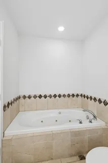 $535,000 | 5540 North Glenwood Avenue, Unit 2S, Chicago, IL 60640