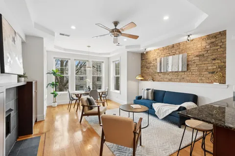$535,000 | 5540 North Glenwood Avenue, Unit 2S, Chicago, IL 60640