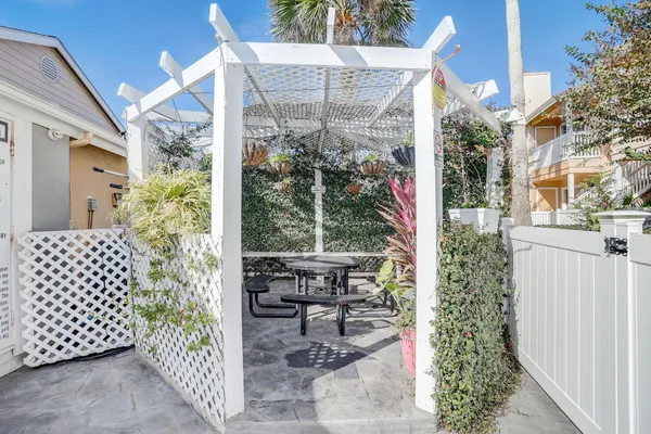 $149,500 | 3506 Cove View Boulevard, Unit 210, Galveston, TX 77554