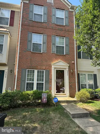 $2,600 | 2077 Stargrass Court, Woodbridge, VA 22192