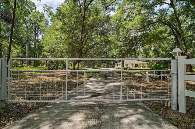 a view of outdoor space with city view