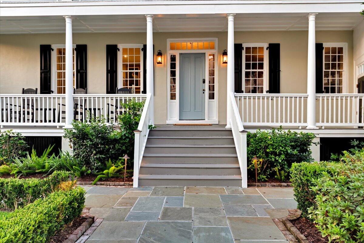 46 Pinckney Street Charleston, SC 29401 - Photo 45 of 52 Steps at Dusk