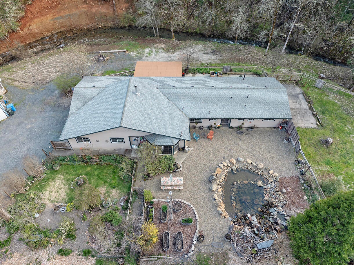 231 Fielder Creek Road Rogue River, OR 97537 - Photo 5 of 46 DJI_20250403172739_0028_D copy