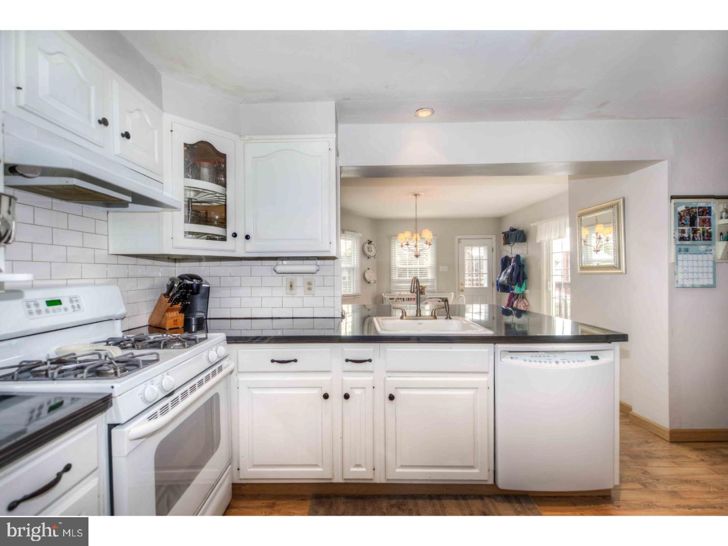 209 East Manoa Road Havertown, PA 19083 - Photo 11 of 24