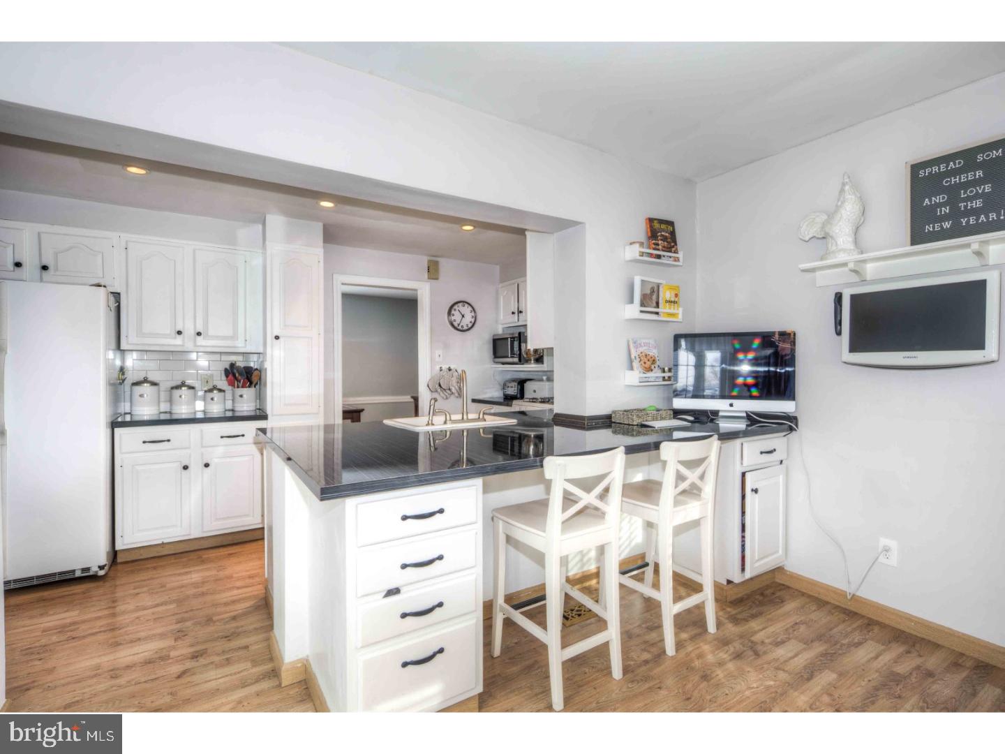 209 East Manoa Road Havertown, PA 19083 - Photo 8 of 24