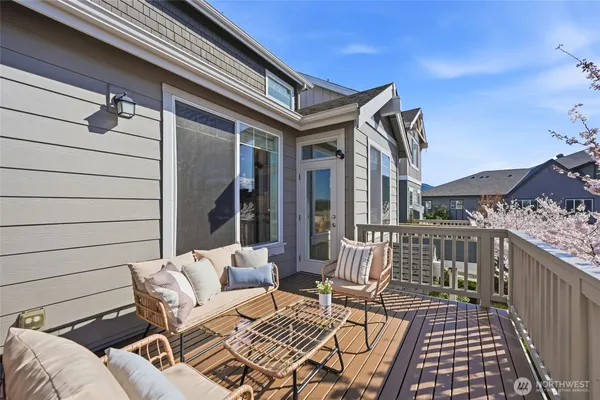 $1,420,000 | 1757 9th Court Northeast, Issaquah, WA 98029