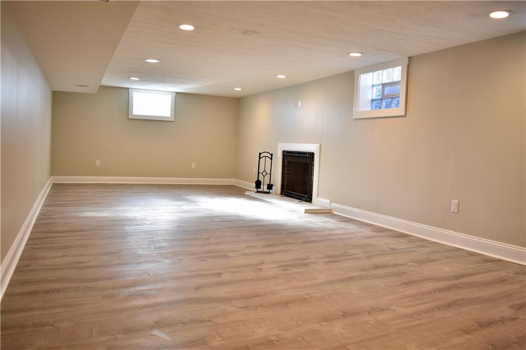 1015 Milton Road Castle Shannon, PA 15234 - Photo 16 of 25 Gallery Image 16