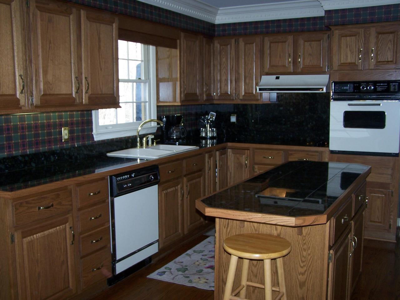 6242 Buckland Mill Road Roanoke, VA 24019 - Photo 6 of 16 Kitchen