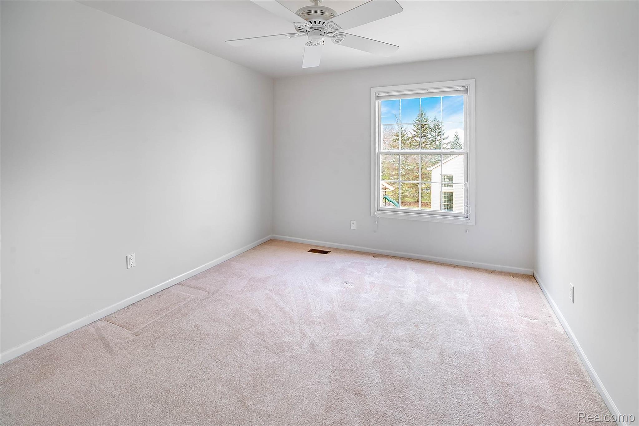 4180 Holly Lane Rochester, MI 48306 - Photo 21 of 30 4180-holly-lane-rochester-mi-usa-013.jpg