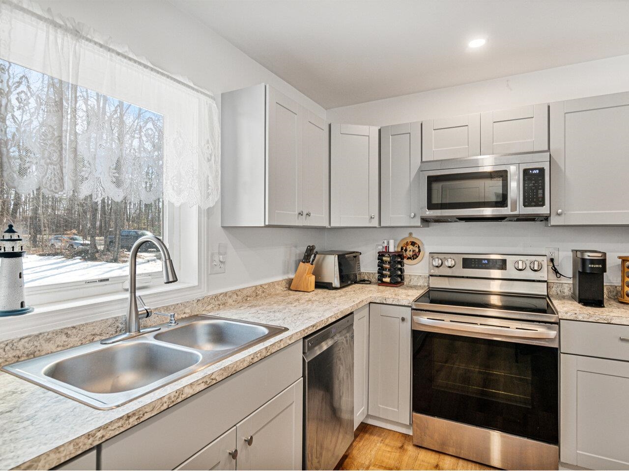 843 Lower Notch Road Bristol, VT 05443 - Photo 11 of 43