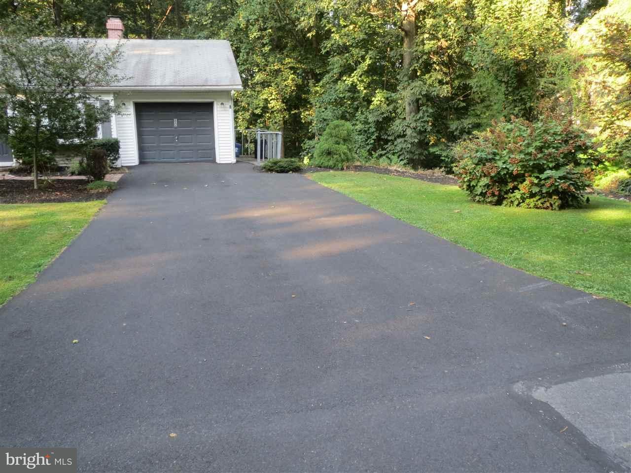 80 Village Road Etters, PA 17319 - Photo 2 of 21 Gallery Image 2