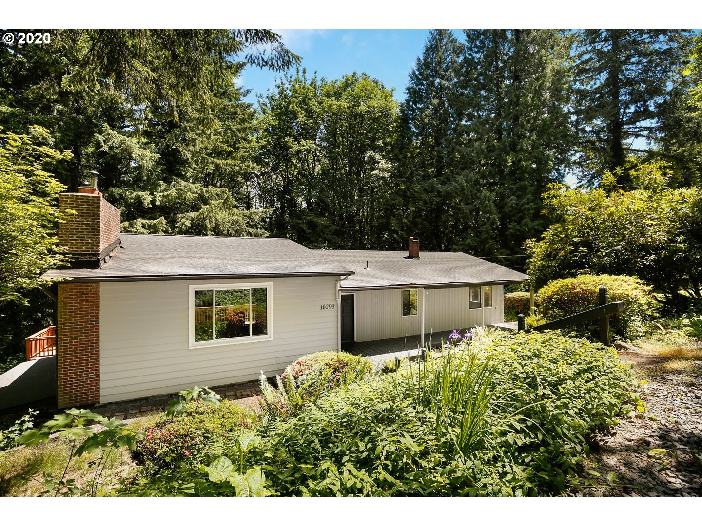 10298 Southwest Lancaster Road Portland, OR 97219 - Photo 1 of 32 Gallery Image 1