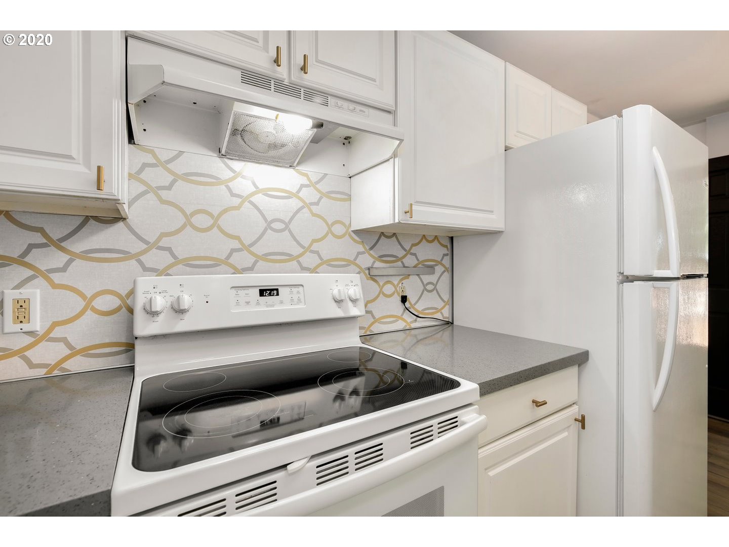 10298 Southwest Lancaster Road Portland, OR 97219 - Photo 12 of 32 Gallery Image 12