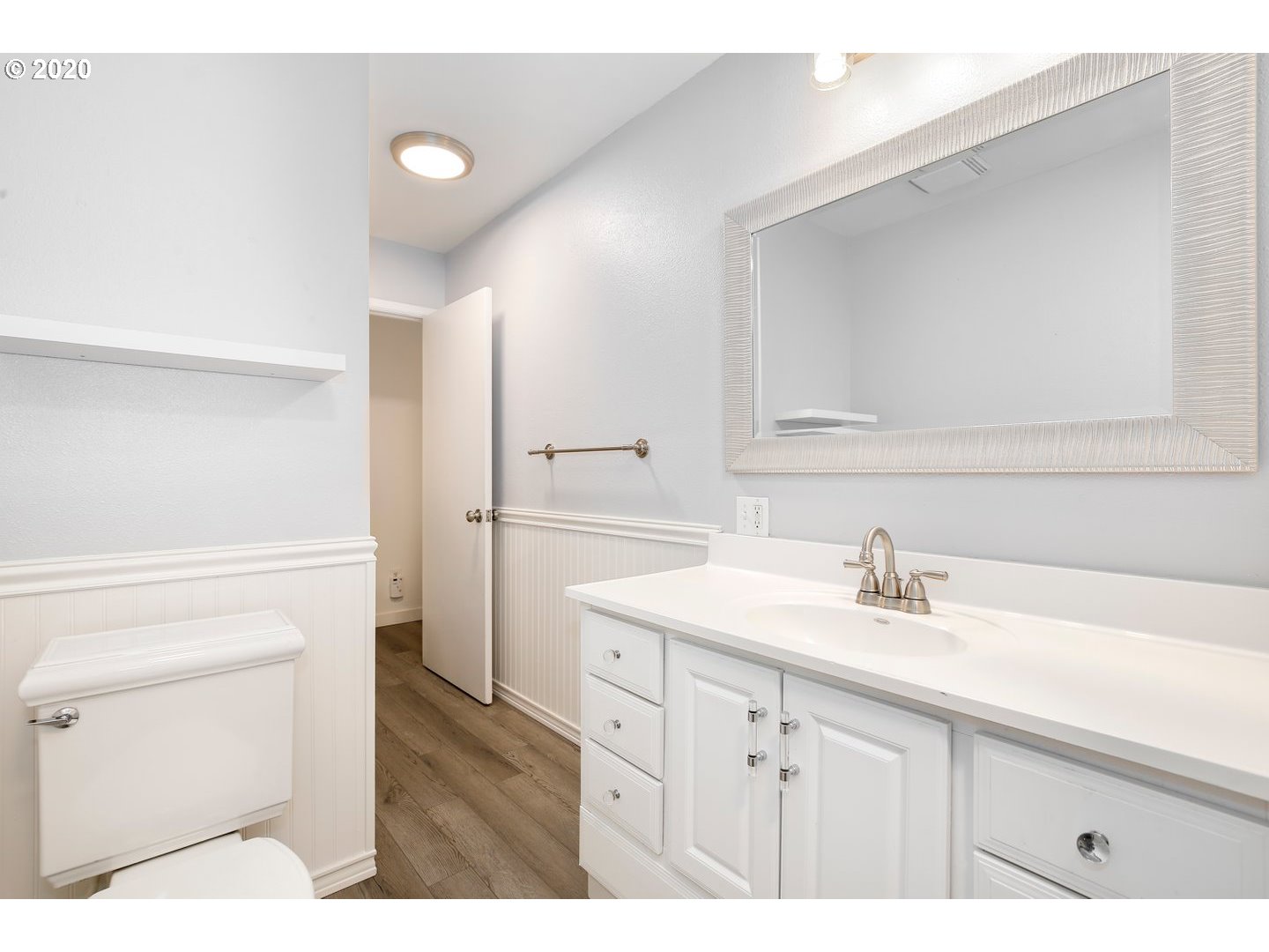 10298 Southwest Lancaster Road Portland, OR 97219 - Photo 17 of 32 Gallery Image 17